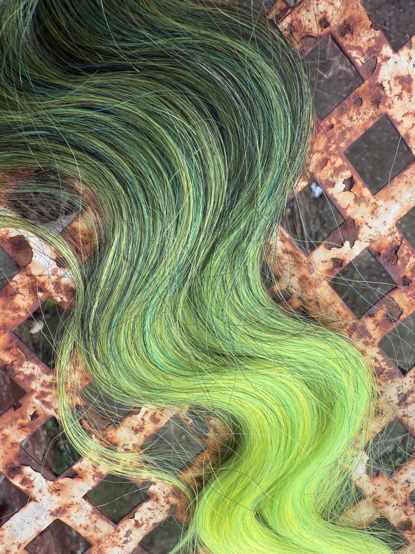Black to Light Neon Green Loose Brushable Body Wave