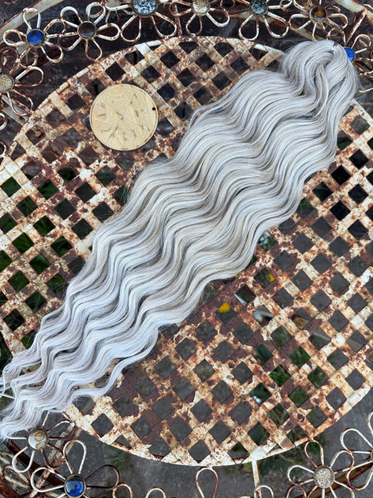 Sandy to Ice Blend Ombré Loose Brushable Wave