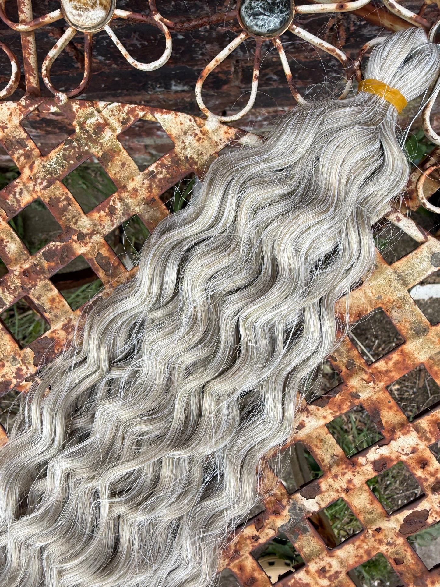 Sandy Blonde to Ice Ombre Ariel Beach Wave 100g
