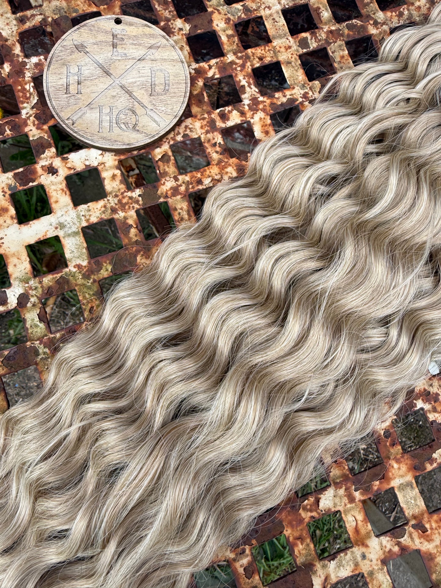 Light Ash Blonde Ariel Beach Wave 100g