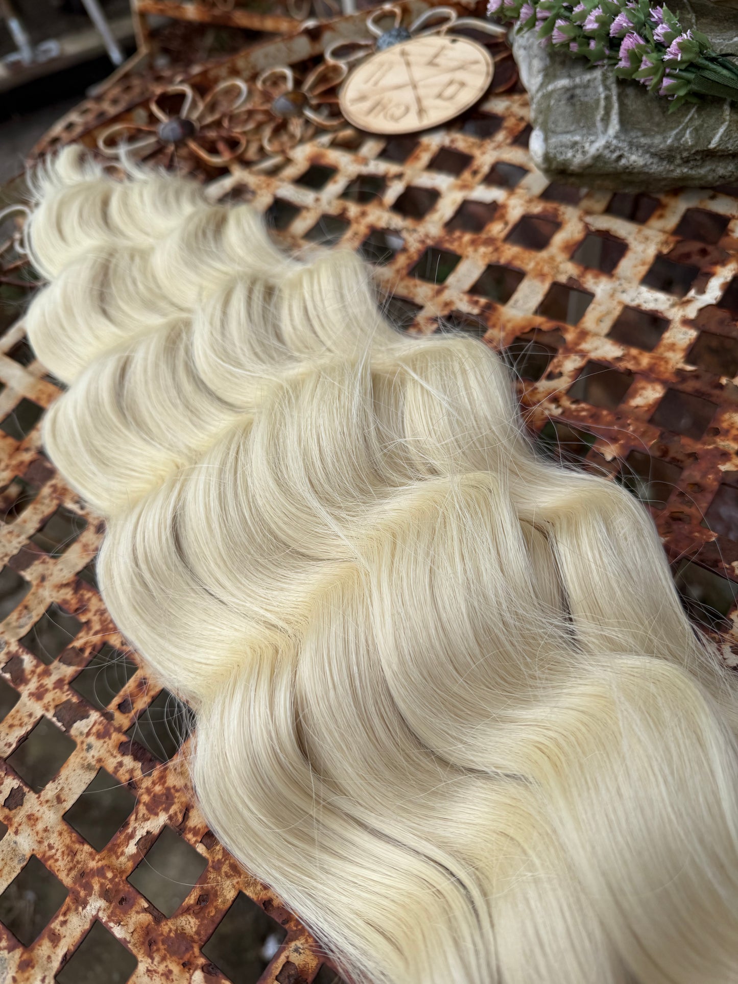 Bleach Blonde Loose Brushable Wave