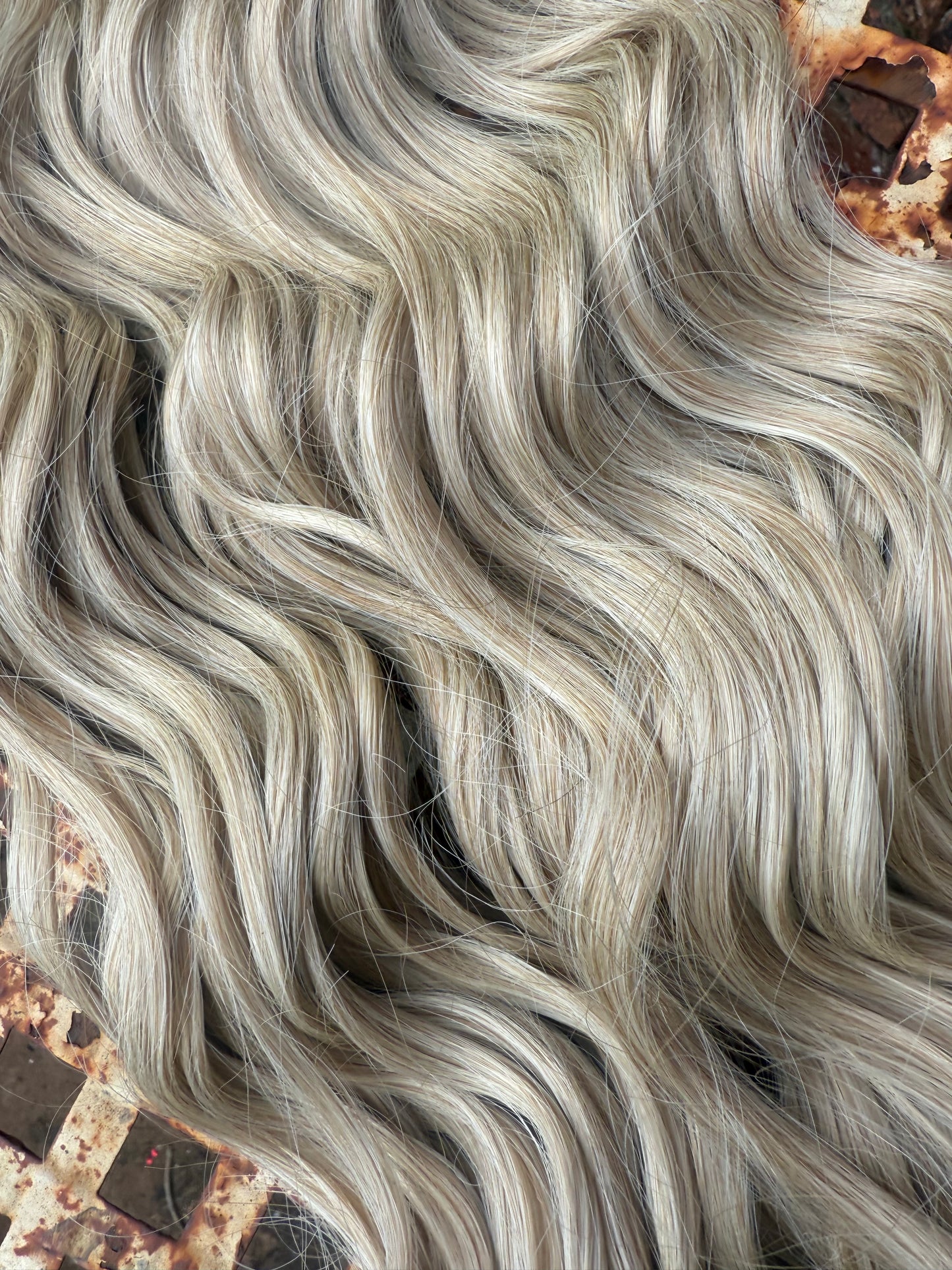 Ash Blonde Loose Brushable Wave