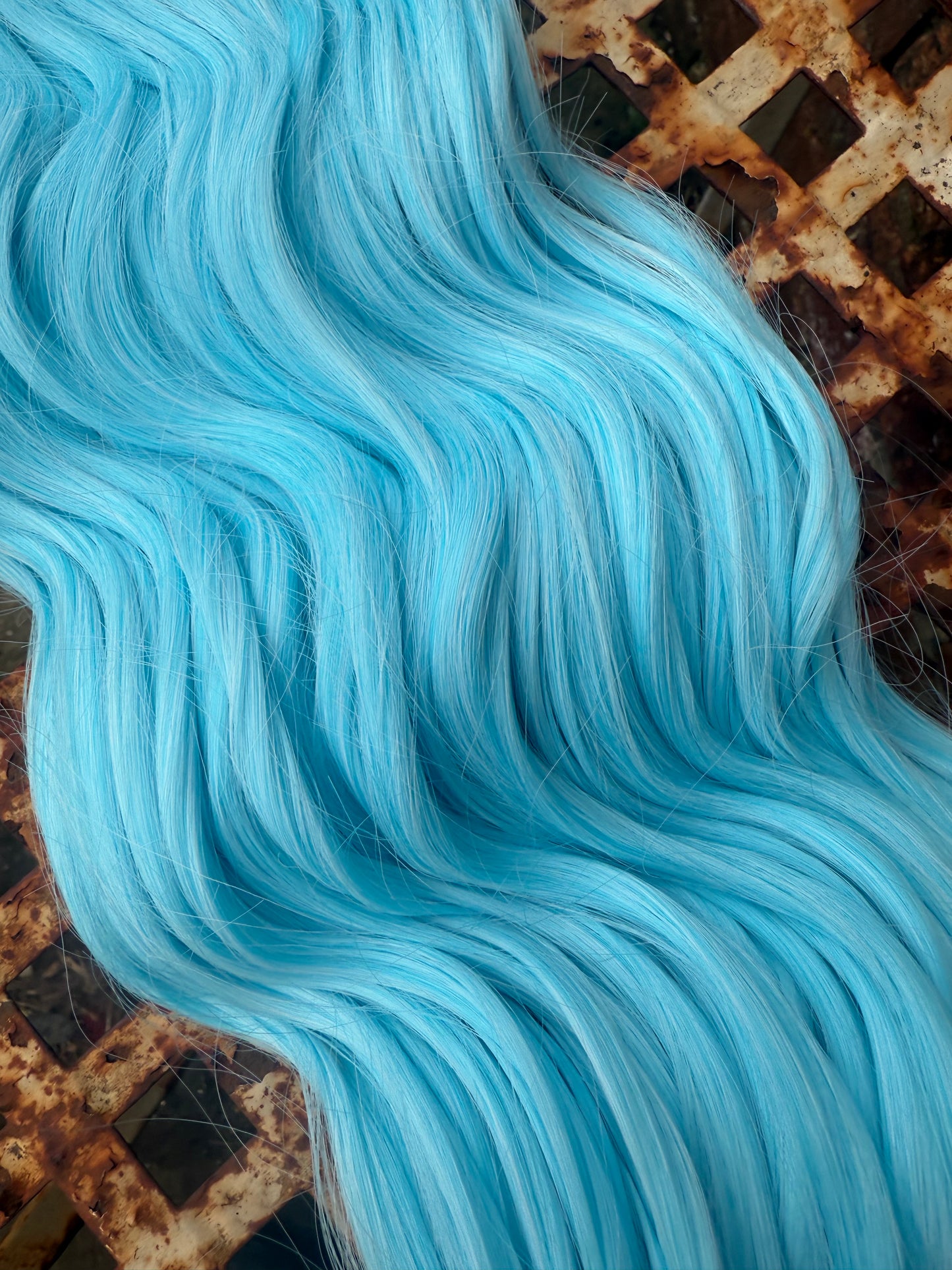 Light Blue Loose Brushable Wave