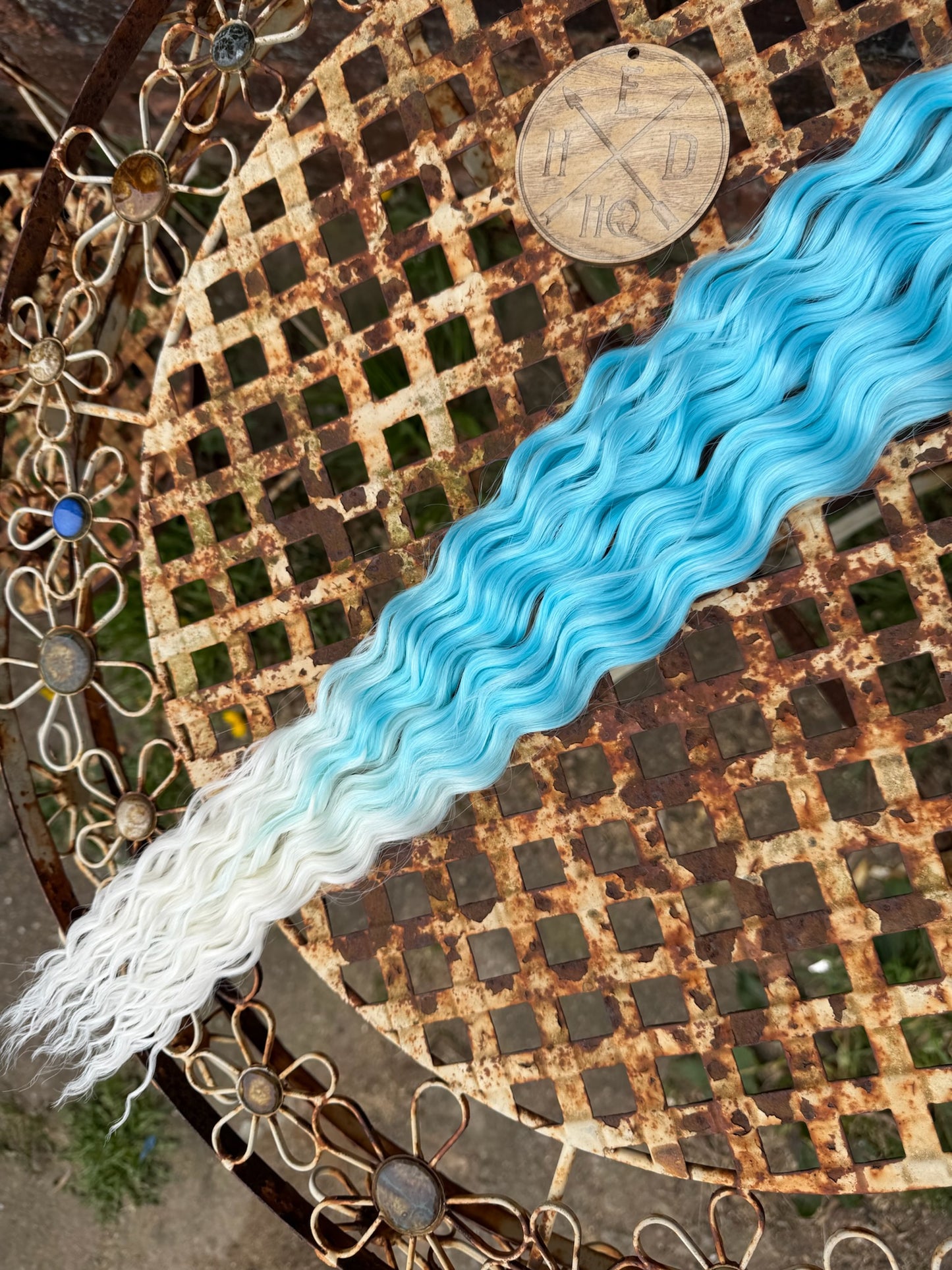 Blue to White Ombre Ariel Beach Wave 100g