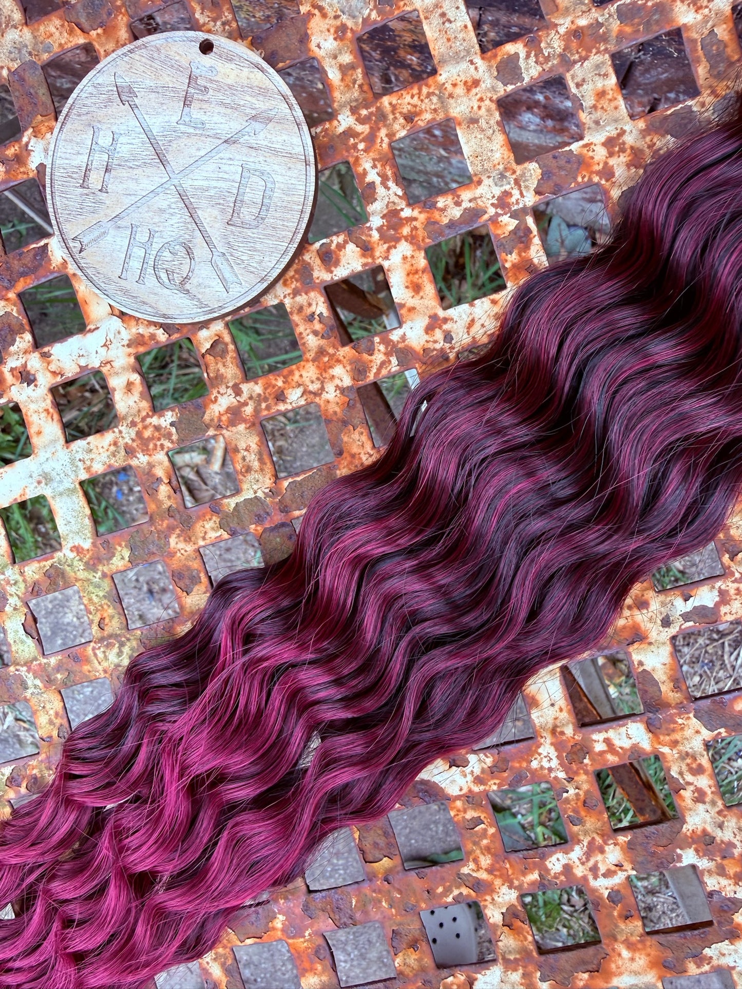 Black to Burgundy Ombre Ariel Beach Wave 100g